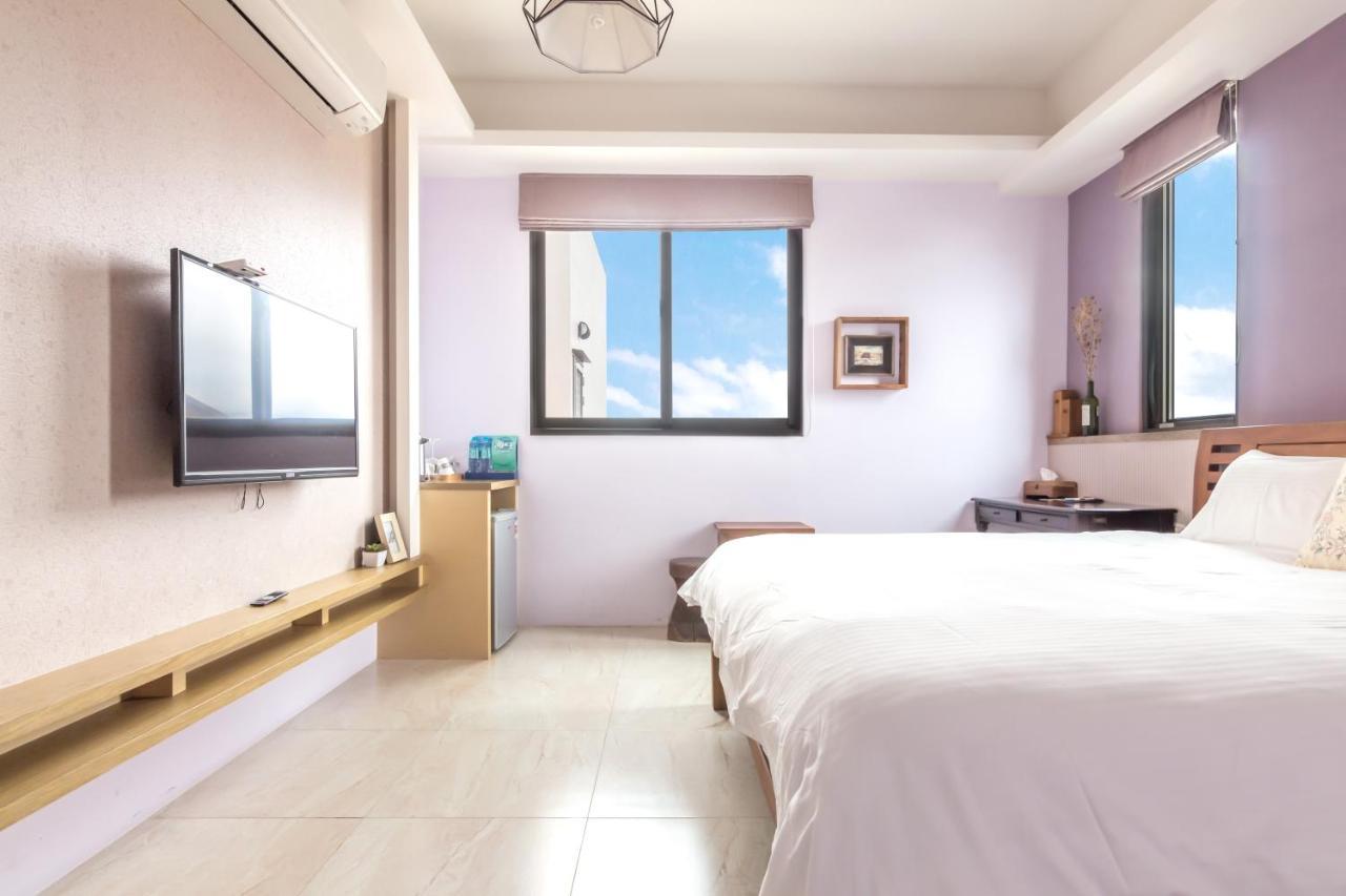Jhongshan Building Bed And Breakfast Hualien City Exterior photo