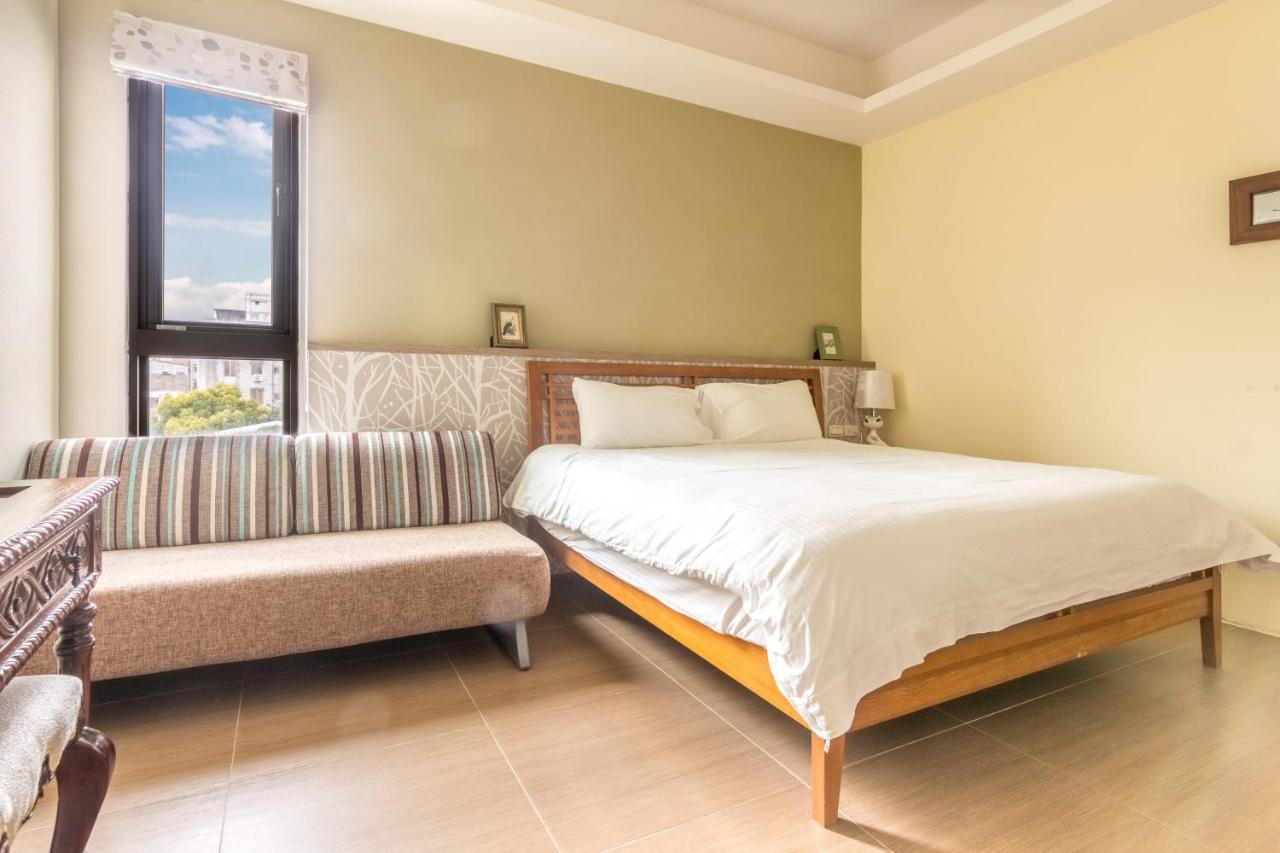 Jhongshan Building Bed And Breakfast Hualien City Exterior photo
