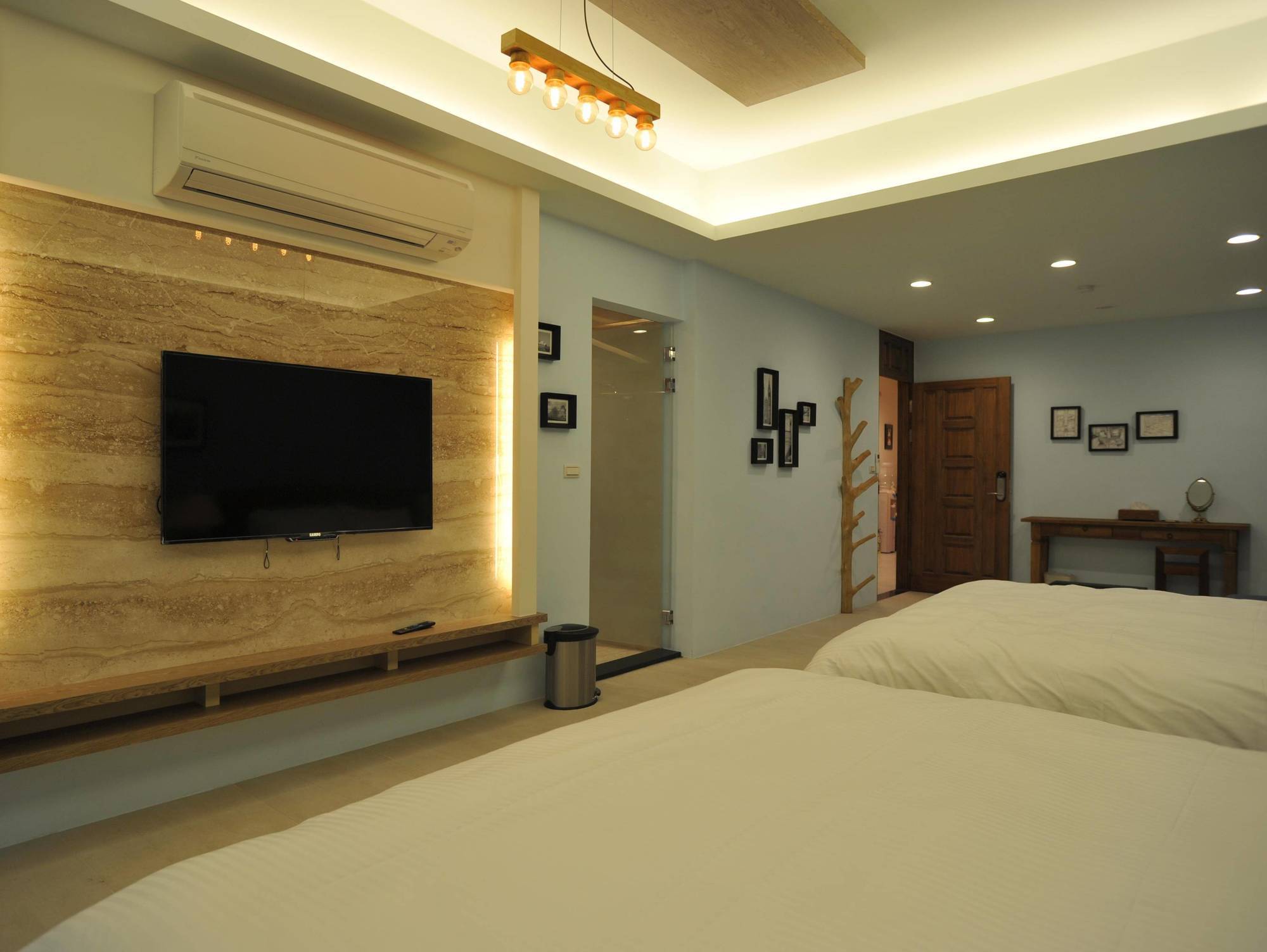 Jhongshan Building Bed And Breakfast Hualien City Exterior photo