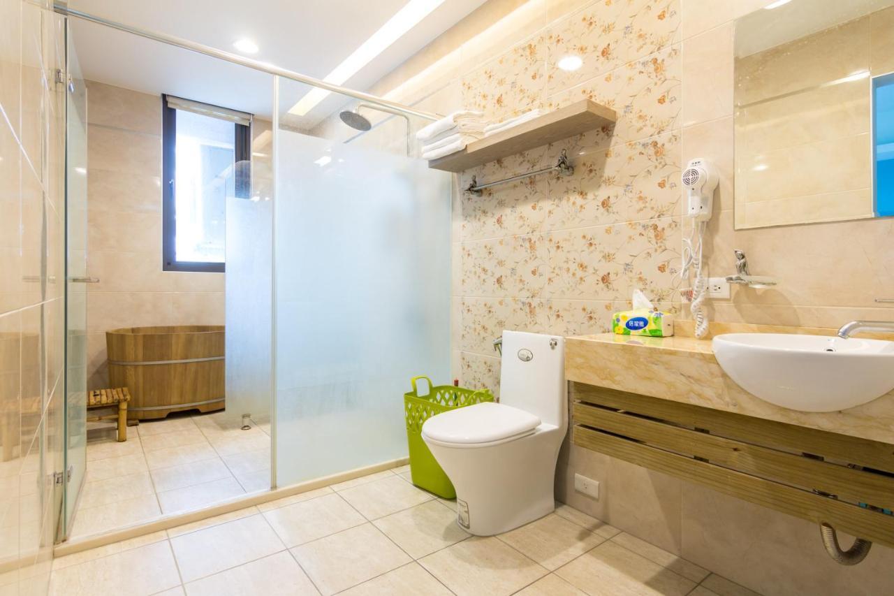 Jhongshan Building Bed And Breakfast Hualien City Exterior photo