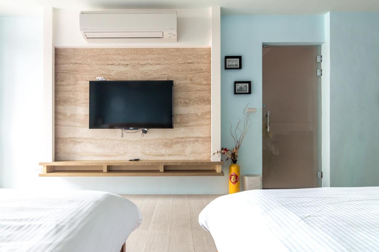 Jhongshan Building Bed And Breakfast Hualien City Exterior photo