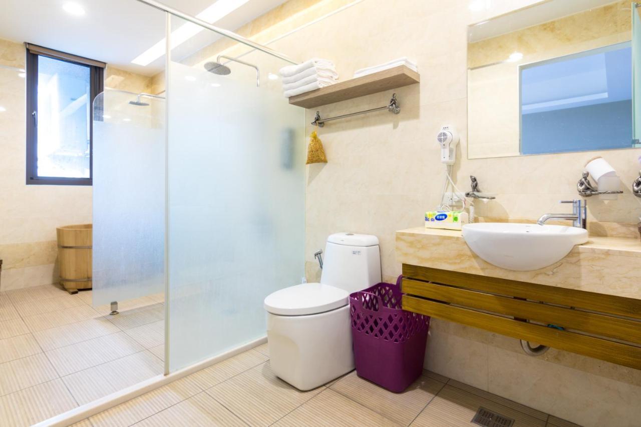 Jhongshan Building Bed And Breakfast Hualien City Exterior photo